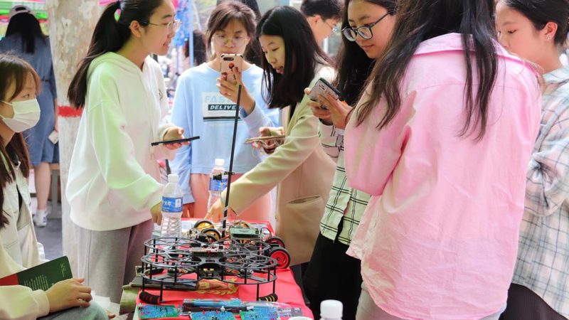 电商数据中台：构建高效数据驱动业务的核心枢纽
